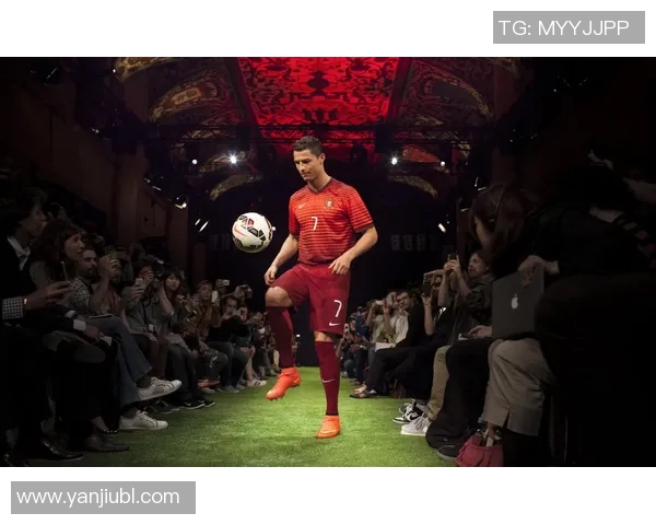 简笔画教程足球明星C罗的绘制技巧与创意表达